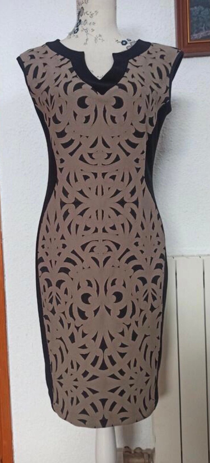 Ribkoff elegante slanke jurk zwart beige dessin maat 38, Kleding | Dames, Jurken, Maat 38/40 (M), Zo goed als nieuw, Onder de knie