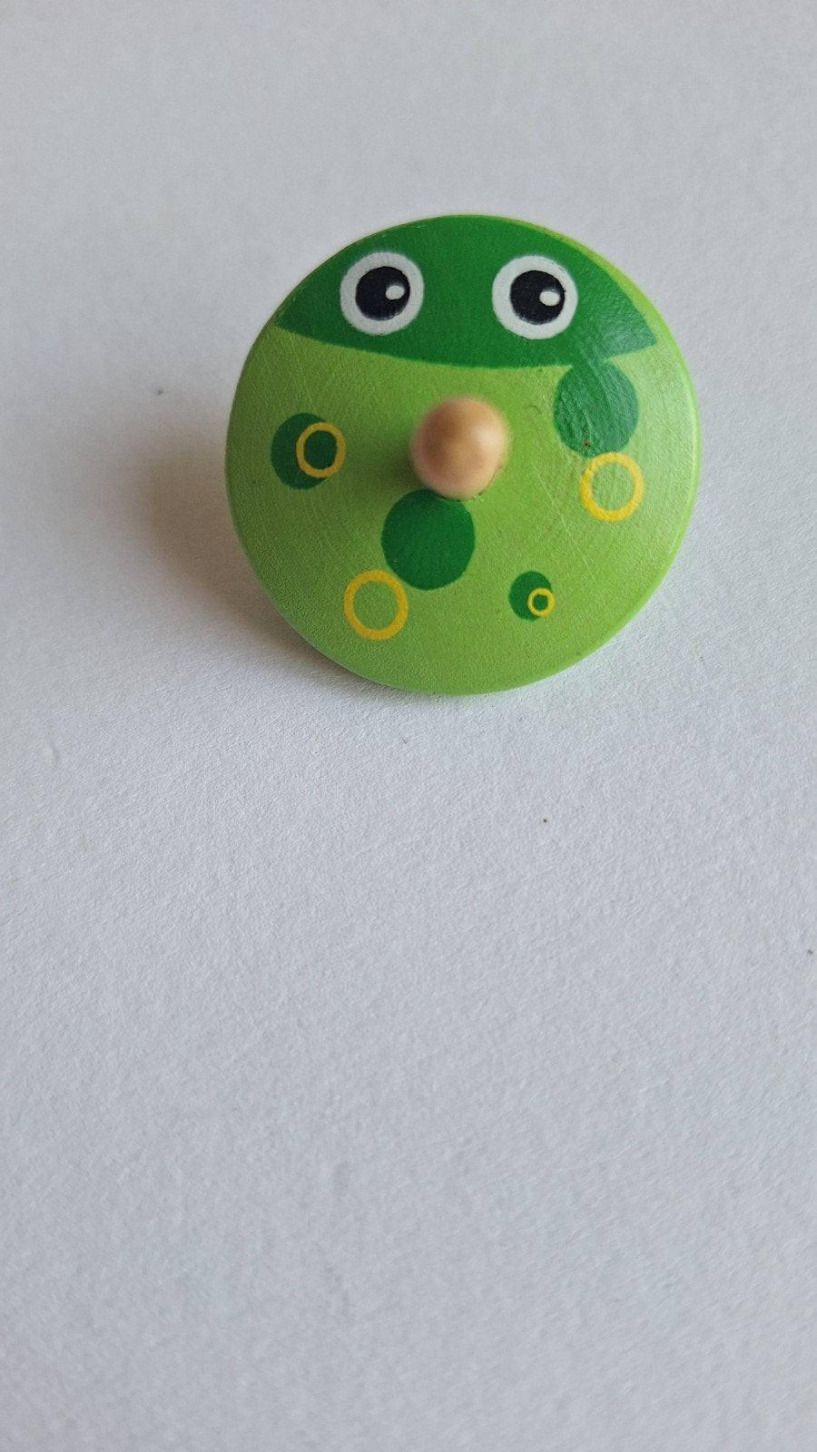 Nieuwe houten tol - Groene kikker, Ophalen of Verzenden, Nieuw, Overige typen