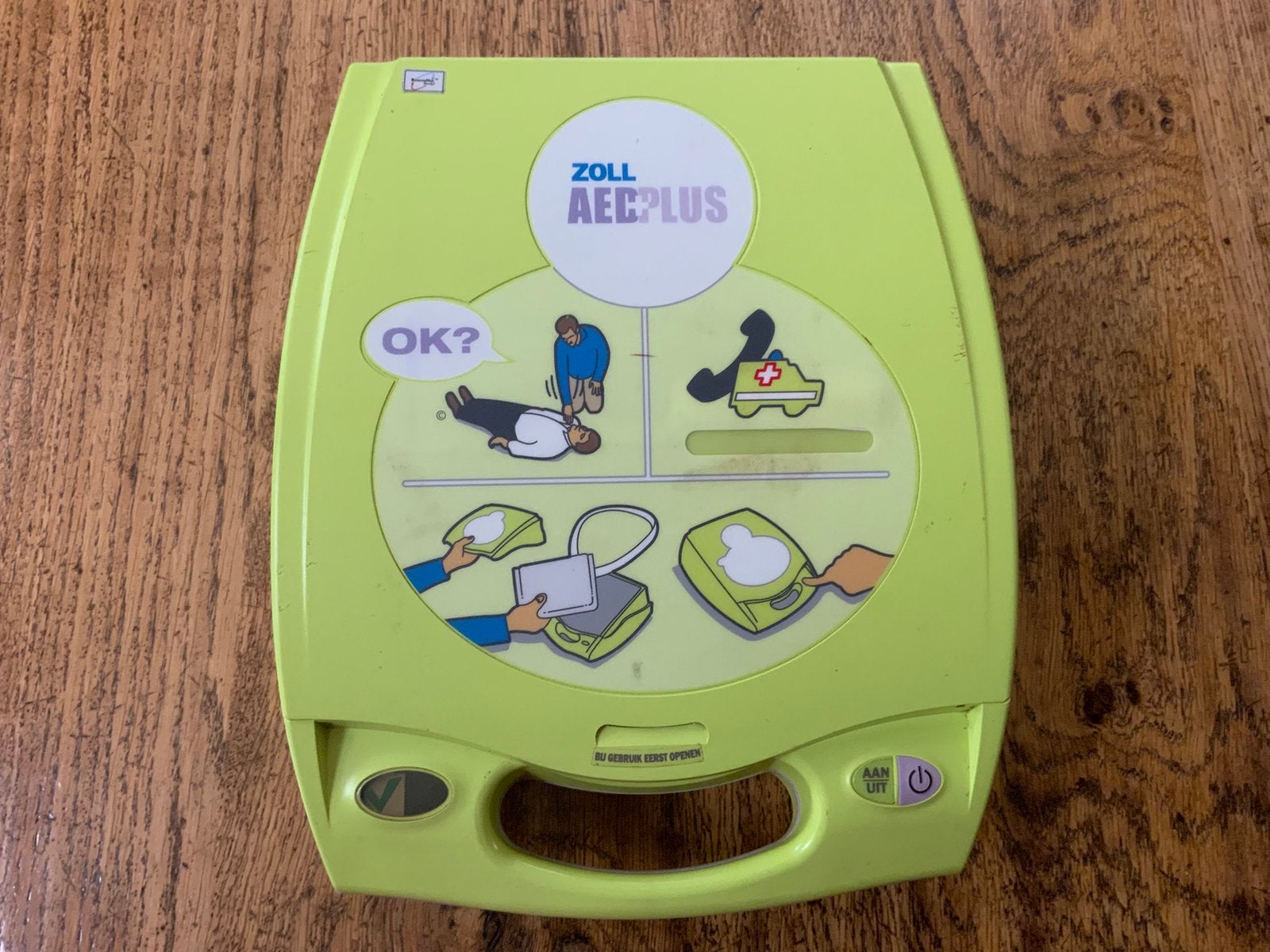 ZOLL AED Plus. Nieuwe batterijen en nieuwe pads. Perfekt., Ophalen of Verzenden, Zo goed als nieuw