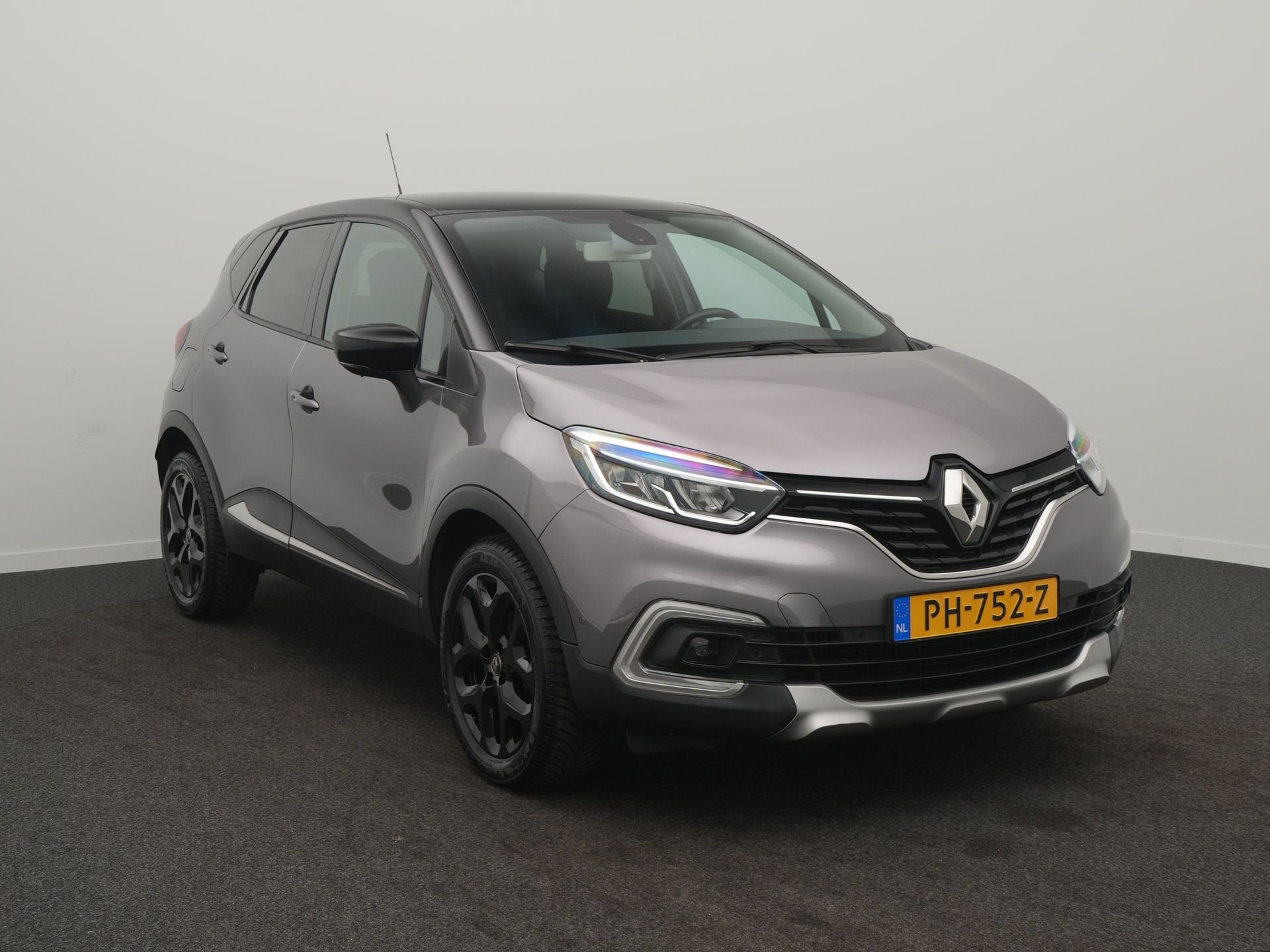 Renault Captur TCe 90 Intens - RIJKLAARPRIJS - All Seasonban, Auto's, Voorwielaandrijving, Stof, Gebruikt, 620 kg