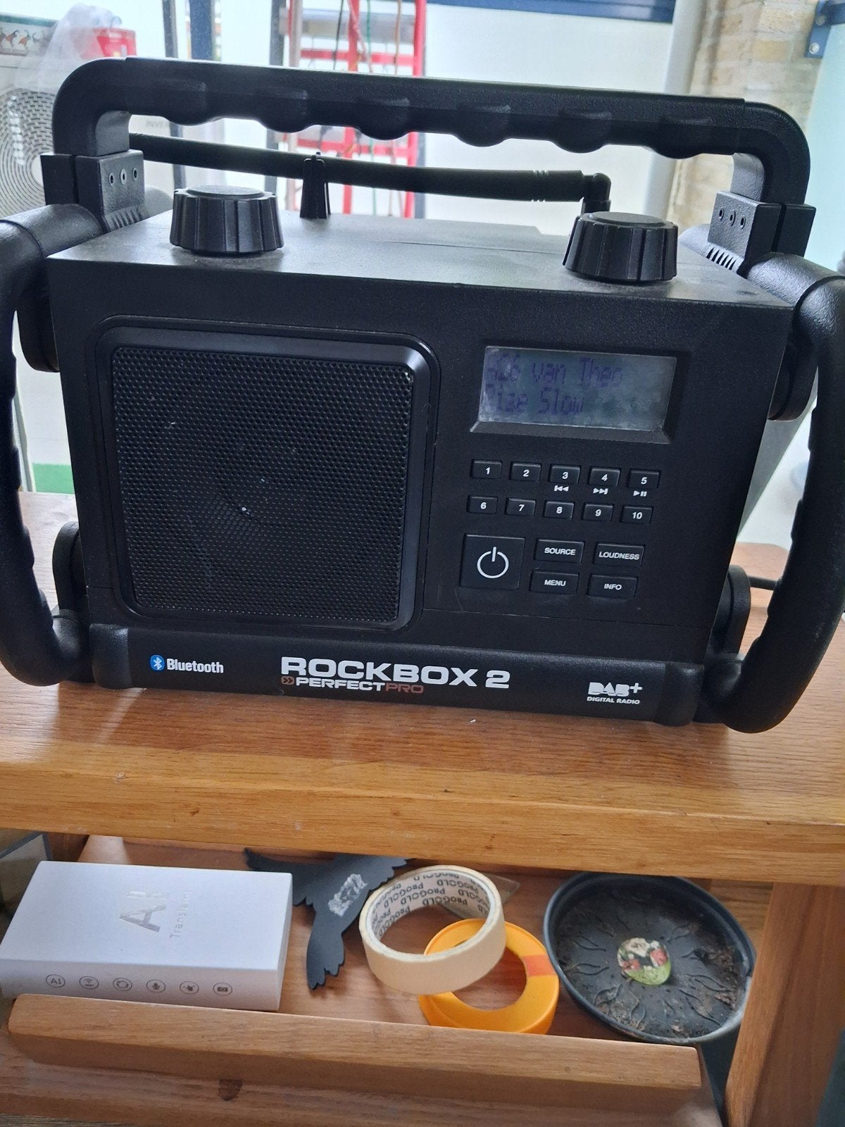 Rockbox 2 PerfectPro Bouwradio met Bluetooth en DAB+, Ophalen of Verzenden, Zo goed als nieuw, Bouwradio