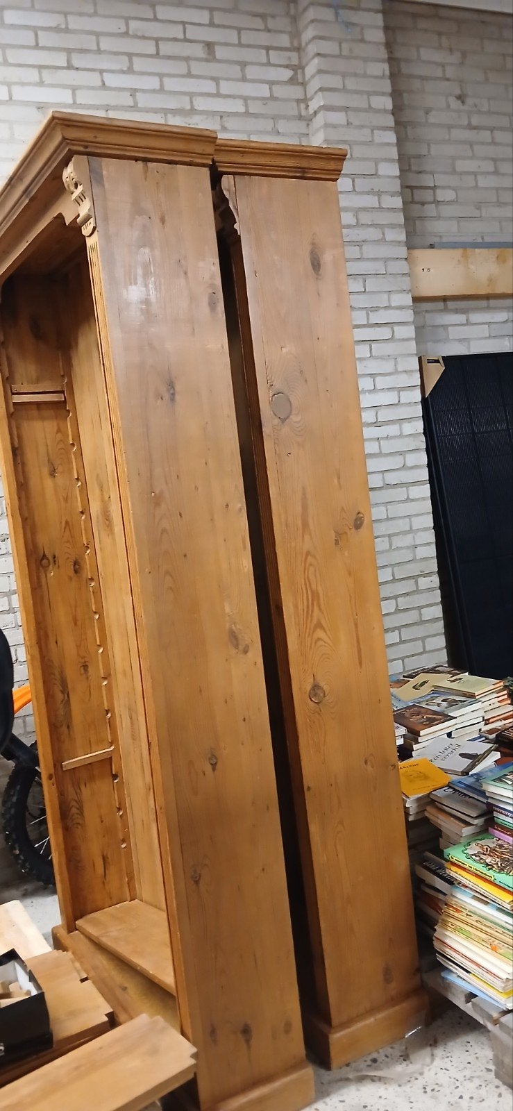 massief grenen boekenkast met verstelbare planken, Ophalen, Gebruikt, 150 discs of meer, Cd's
