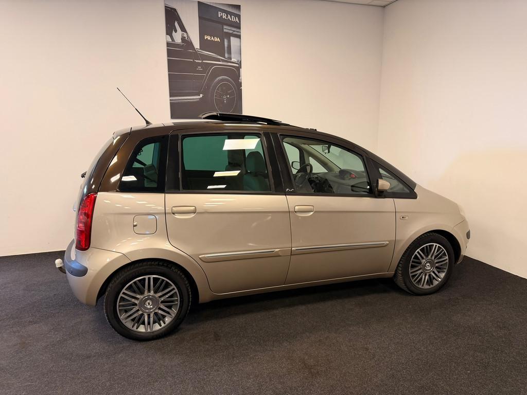 Lancia Musa 1.4-16V Platino Automaat en vele opties, Auto's, Lancia, Voorwielaandrijving, Gebruikt, Beige, Parkeersensor