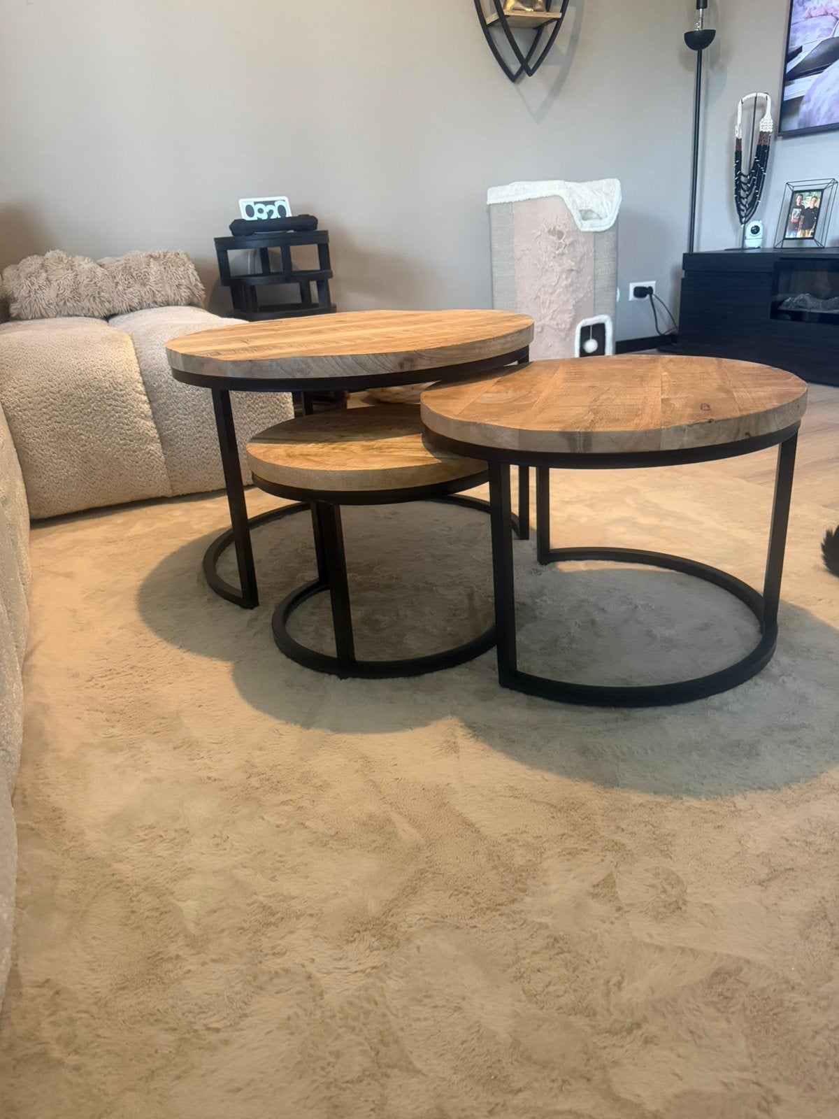 Salontafel set van 3, rond, mangohout en metaal, Gebruikt, 50 tot 75 cm, Rond, Overige houtsoorten