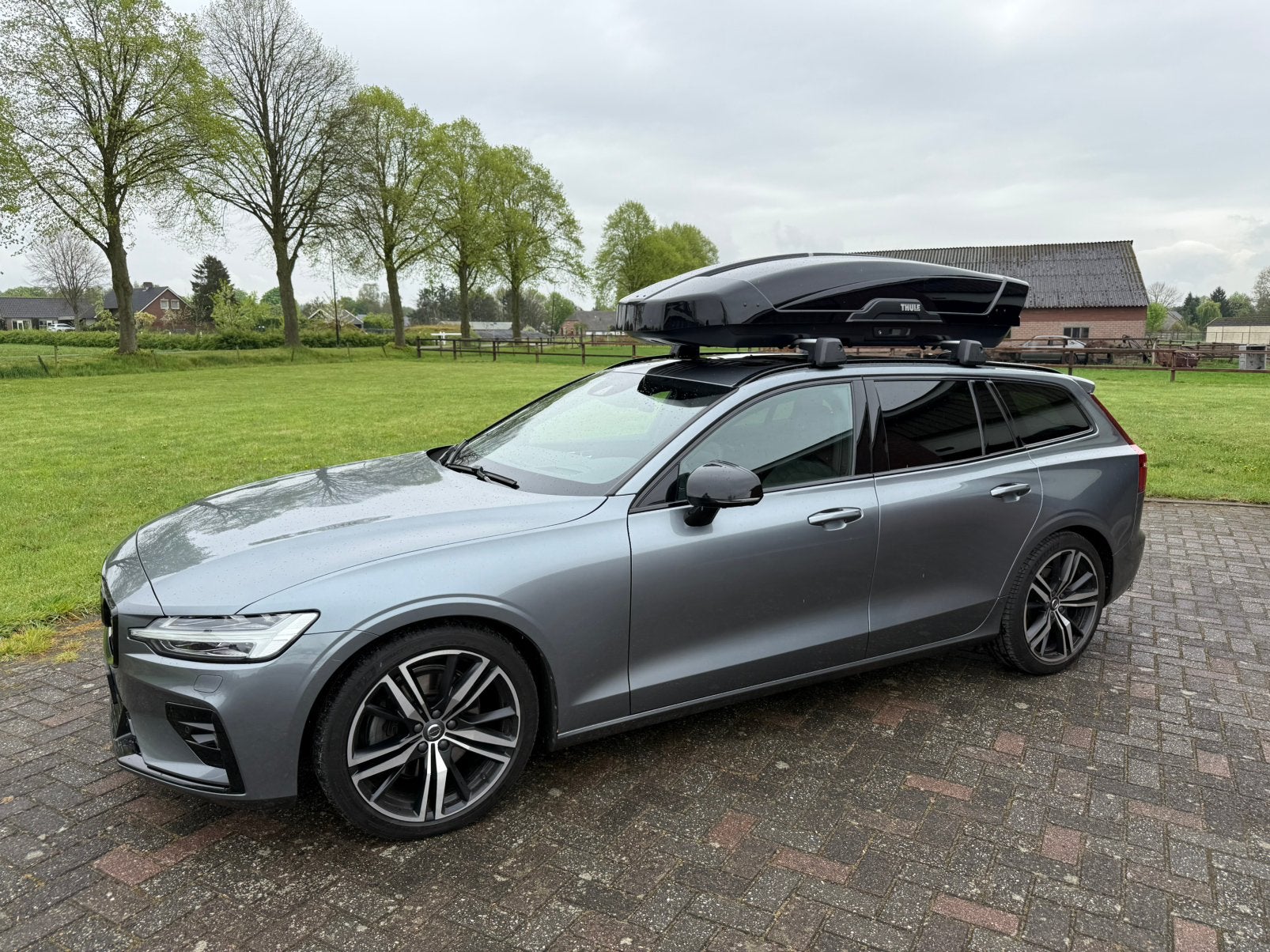 TE HUUR; Dakkoffer Thule Motion XL (500L) | Gelderland | €50, Ophalen, Zo goed als nieuw