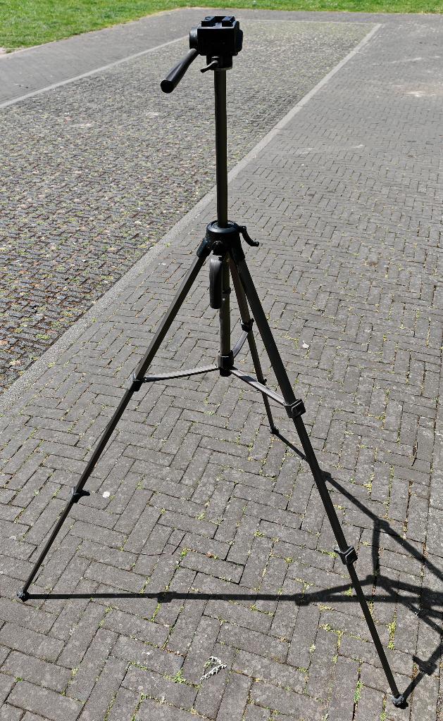 Vanguard Camera Statief met Pan/Tilt Kop, Ophalen of Verzenden, Gebruikt, 150 tot 175 cm, Driepoot