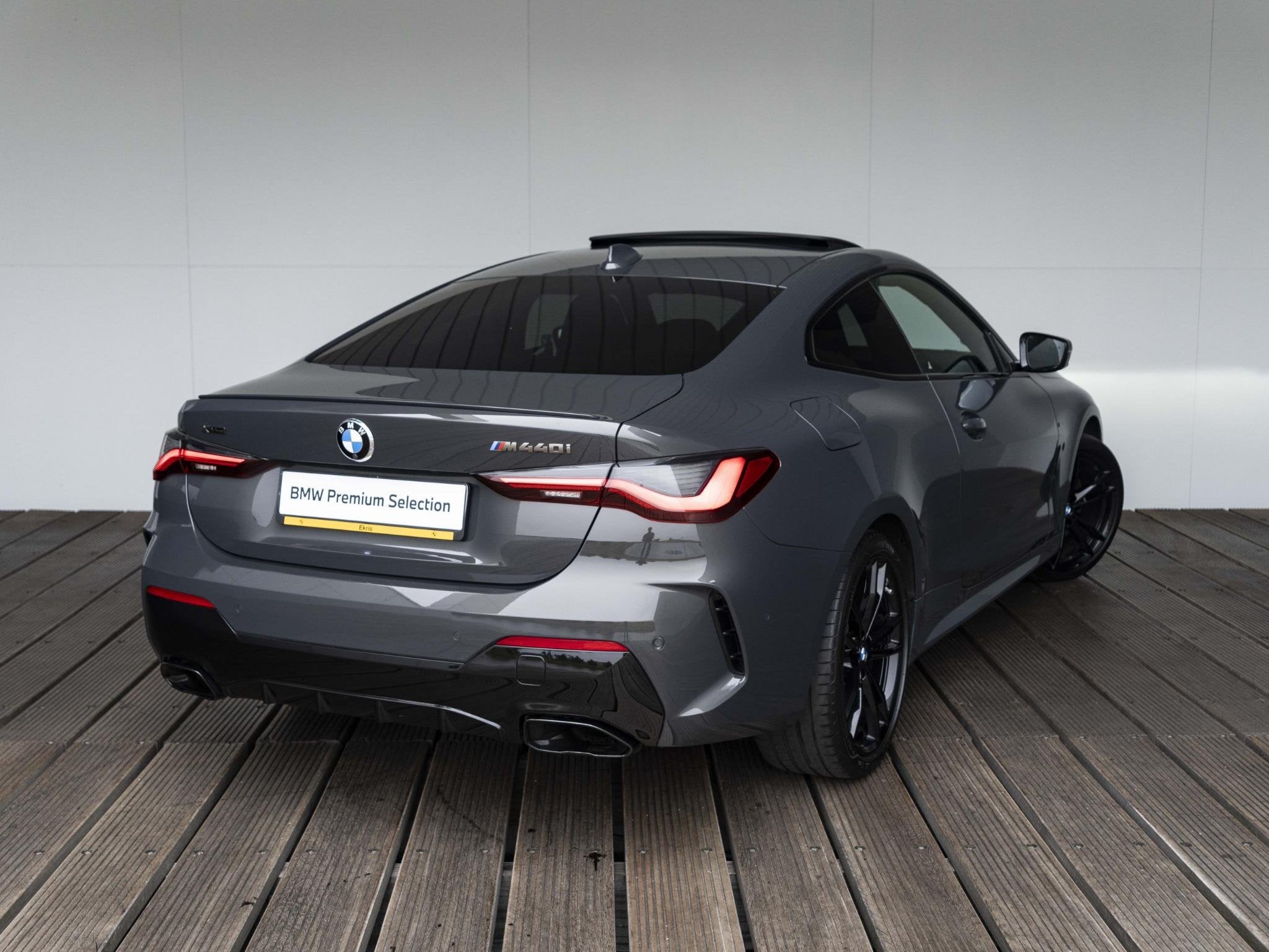 BMW 4 Serie Coupé M440i xDrive | High Executive | M Sportpa, Stof, Euro 6, Met garantie (alle), 4 stoelen