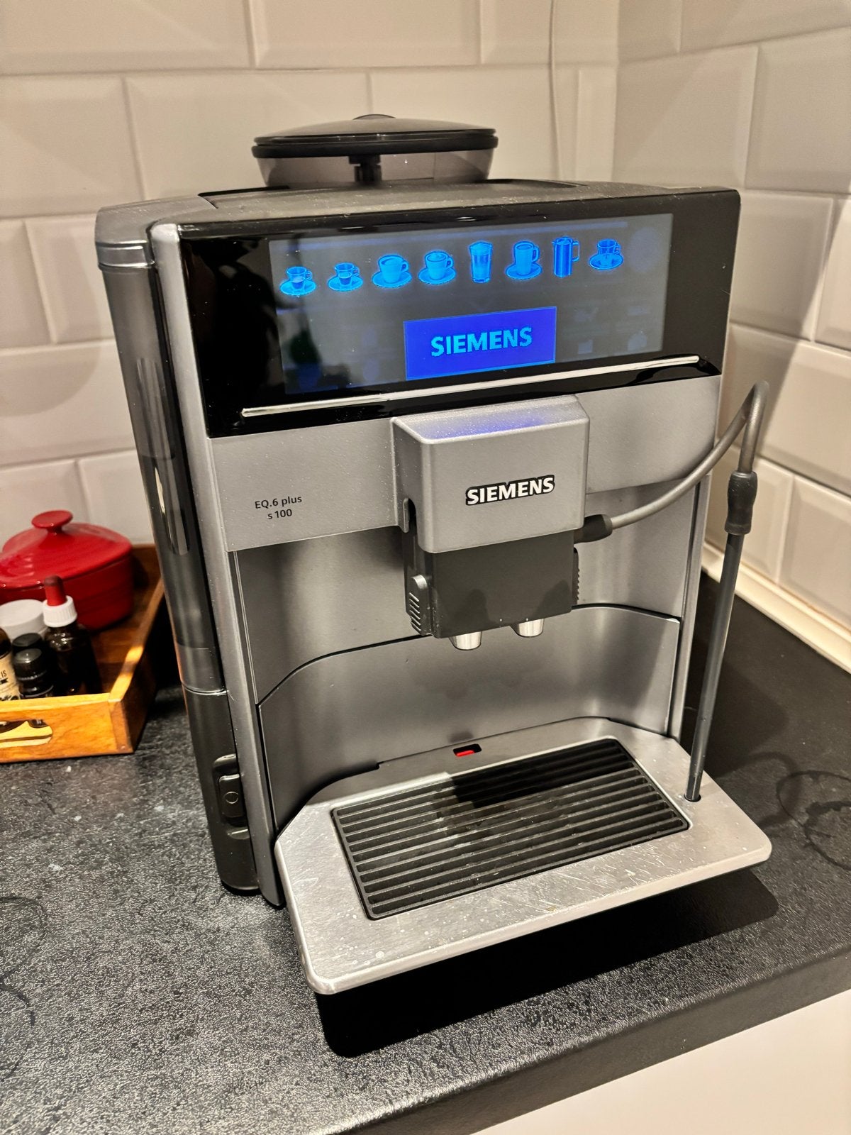 Siemens EQ.6 plus s100 koffiemachine - perfecte staat, Ophalen, Afneembaar waterreservoir, Koffiemachine, Koffiebonen