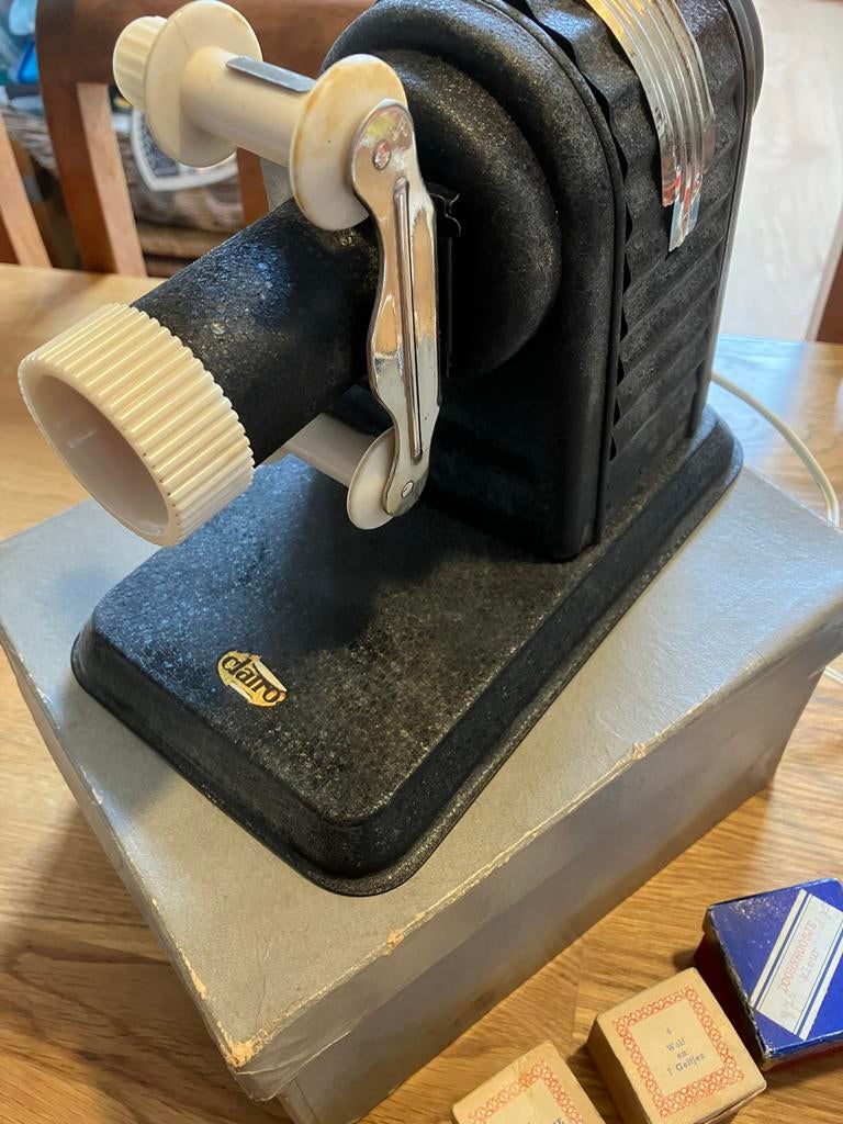 Vintage Clairo 8mm filmprojector met films, Audio, Tv en Foto, Ophalen, 8mm film