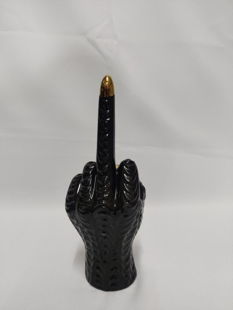 Middelvinger, hoogglans zwart met Gouden nagellak, Ophalen of Verzenden, Nieuw, Mens