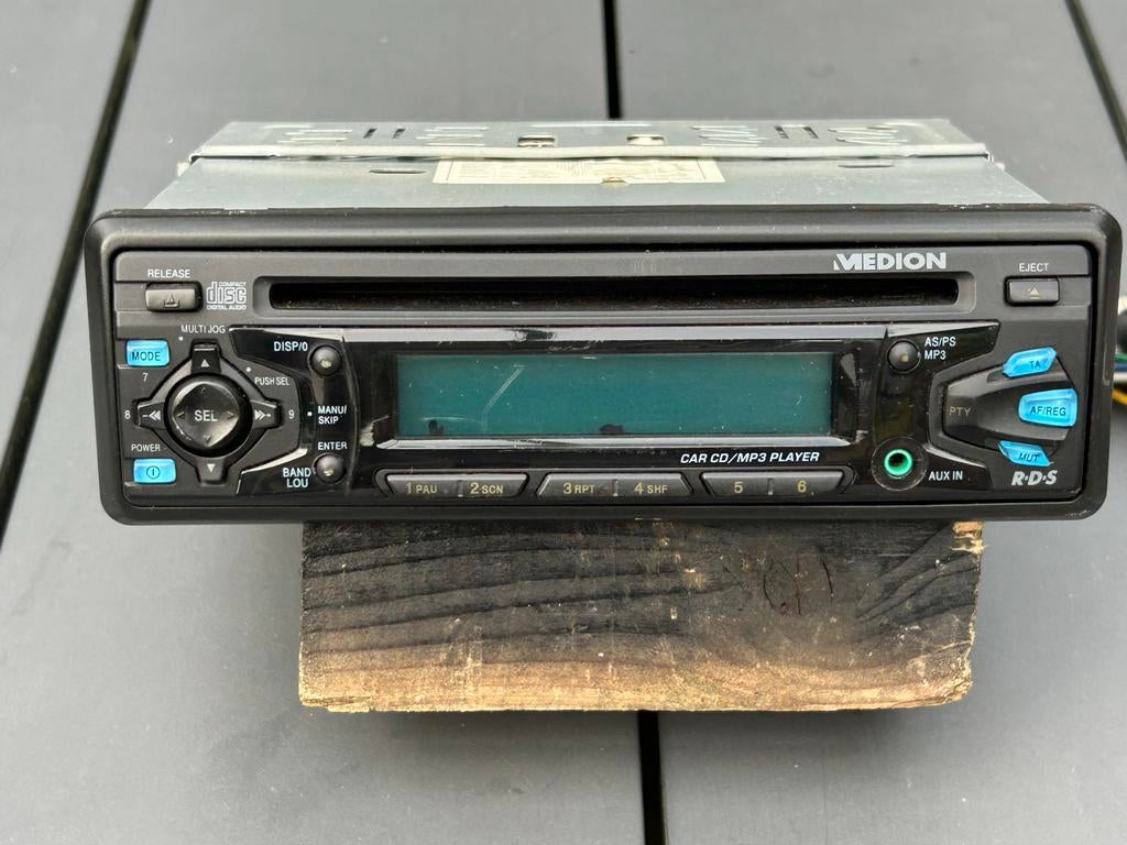 Medion Autoradio CD/MP3 Speler met RDS en AUX Ingang, Ophalen of Verzenden, Gebruikt