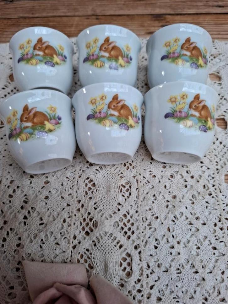 6 Eierdopjes, konijntje, narcissen, kuikentjes PASEN, -, -, Ophalen of Verzenden, Zo goed als nieuw