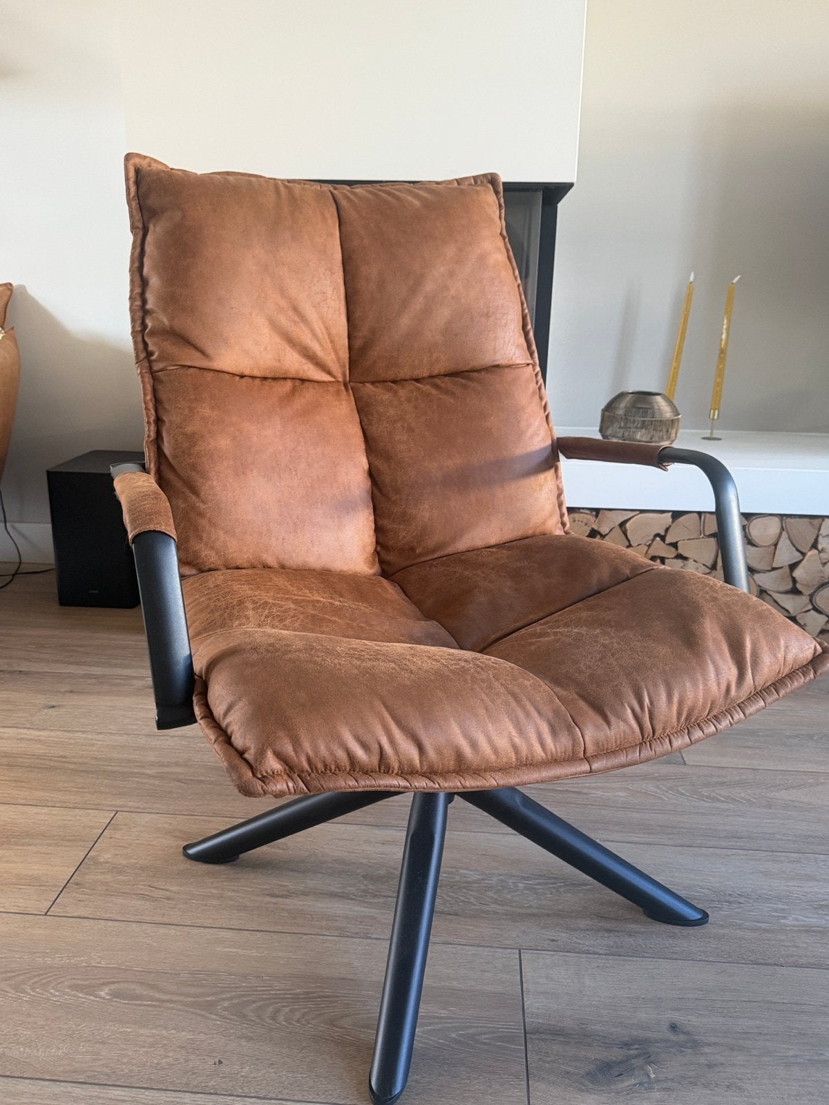 Comfortabele draaibare fauteuil - Cognac bruin, Ophalen, Bruin, Zo goed als nieuw, Eén