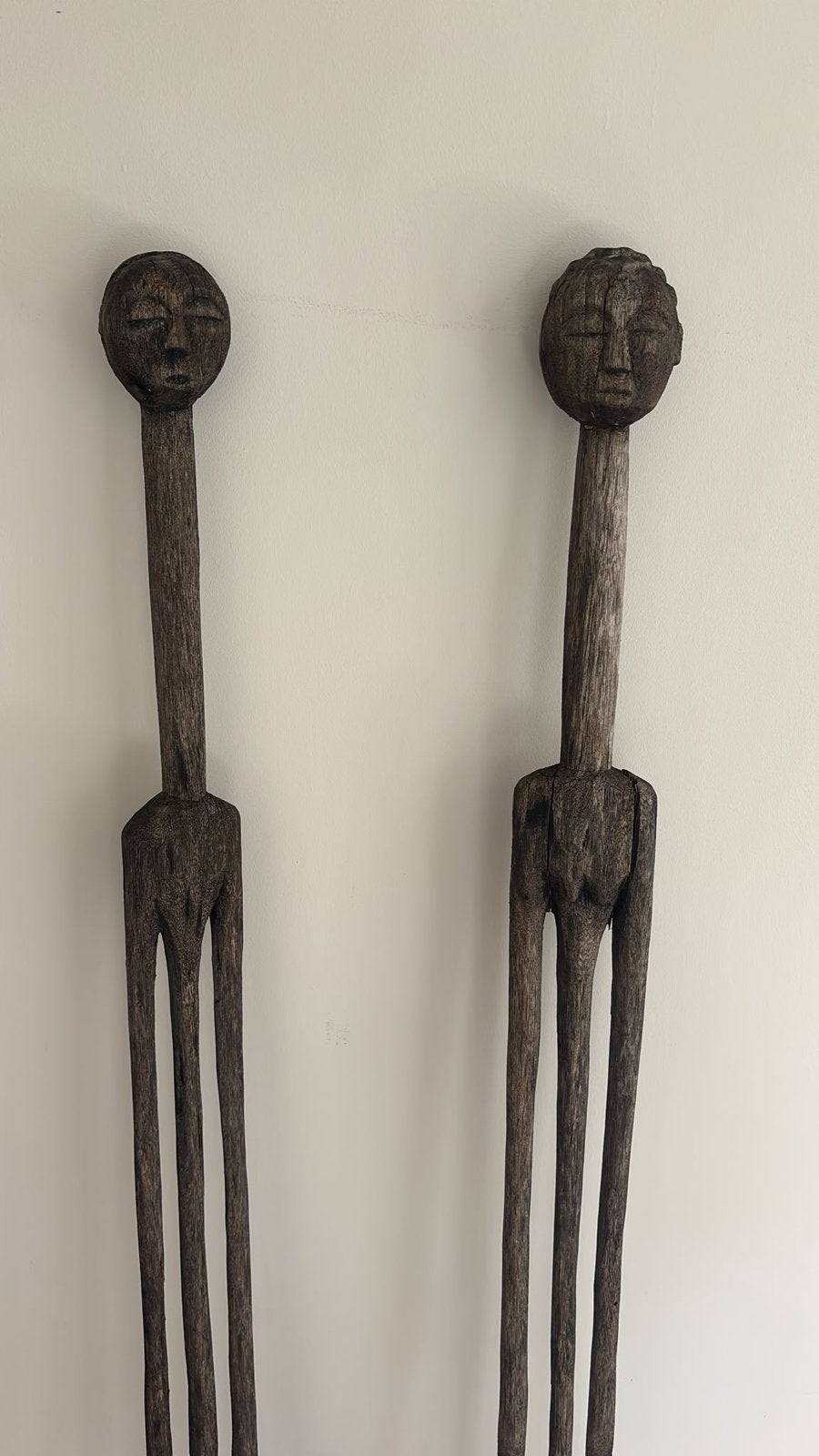 Set van 2 Afrikaanse houten beelden - Handgesneden, Antiek en Kunst, Kunst | Beelden en Houtsnijwerken, Ophalen, Overige onderwerpen