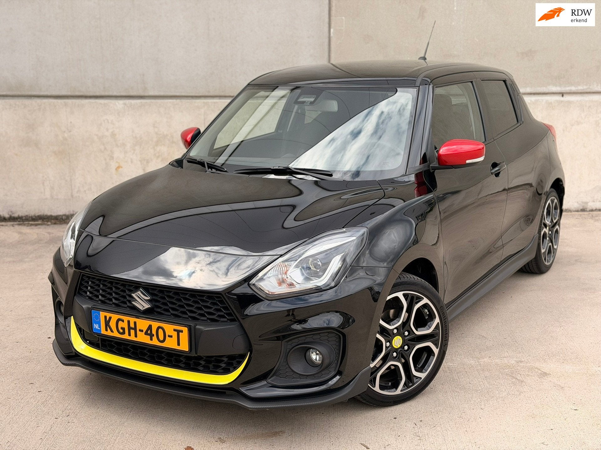 Suzuki Swift 1.4 Sport Smart Hybrid Camera CarPlay ACC 17'', Auto's, Suzuki, Voorwielaandrijving, Stof, Gebruikt, 4 cilinders