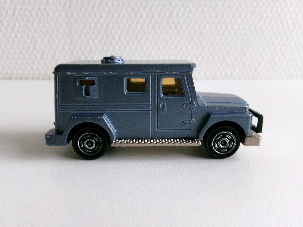 Bank Security metallic blauwgrijs 1:57 Majorette (geen ovp), Hobby en Vrije tijd, Modelauto's | Overige schalen, Gebruikt, Auto