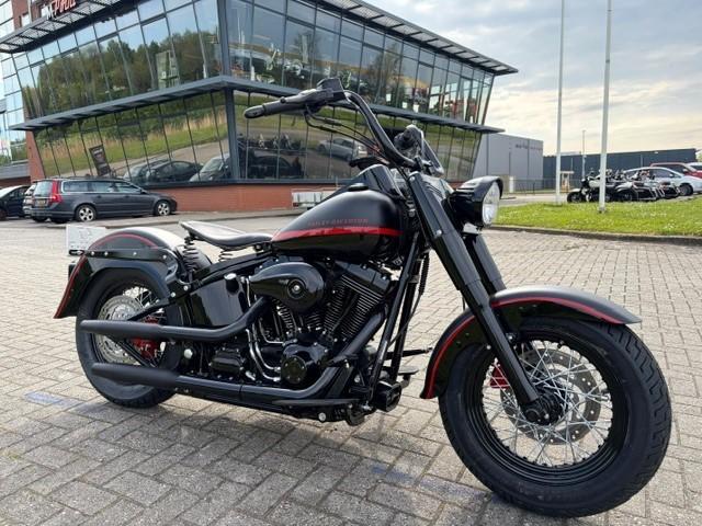 Harley-Davidson FLSTC Softail Heritage Special (bj 2001), Dopplerlaan 26
9207 HC  Drachten, NL, H-D Benelux B.V., Bedrijf, Info@m-point.frl