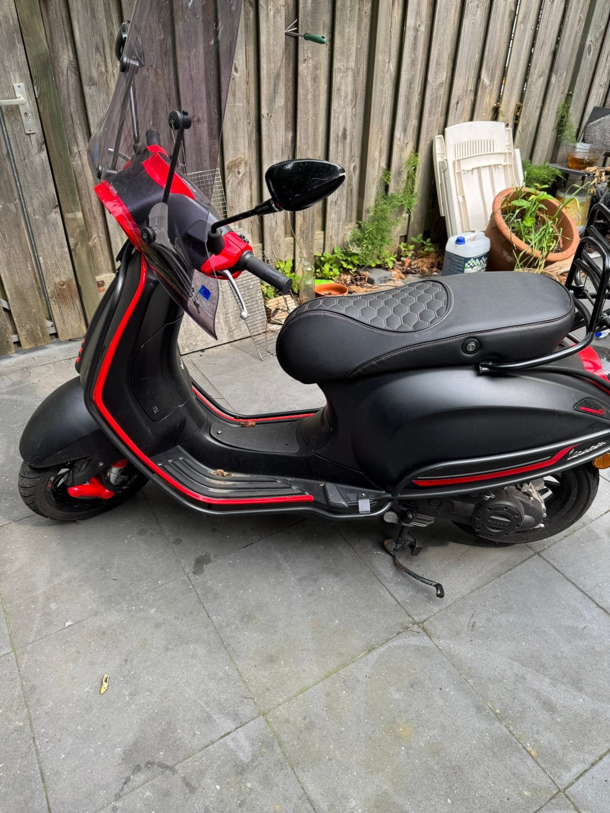 Vespa sprint 2021 2597km 1ste eigenaar full option, Fietsen en Brommers, Ophalen, Zo goed als nieuw, Benzine, Vespa S