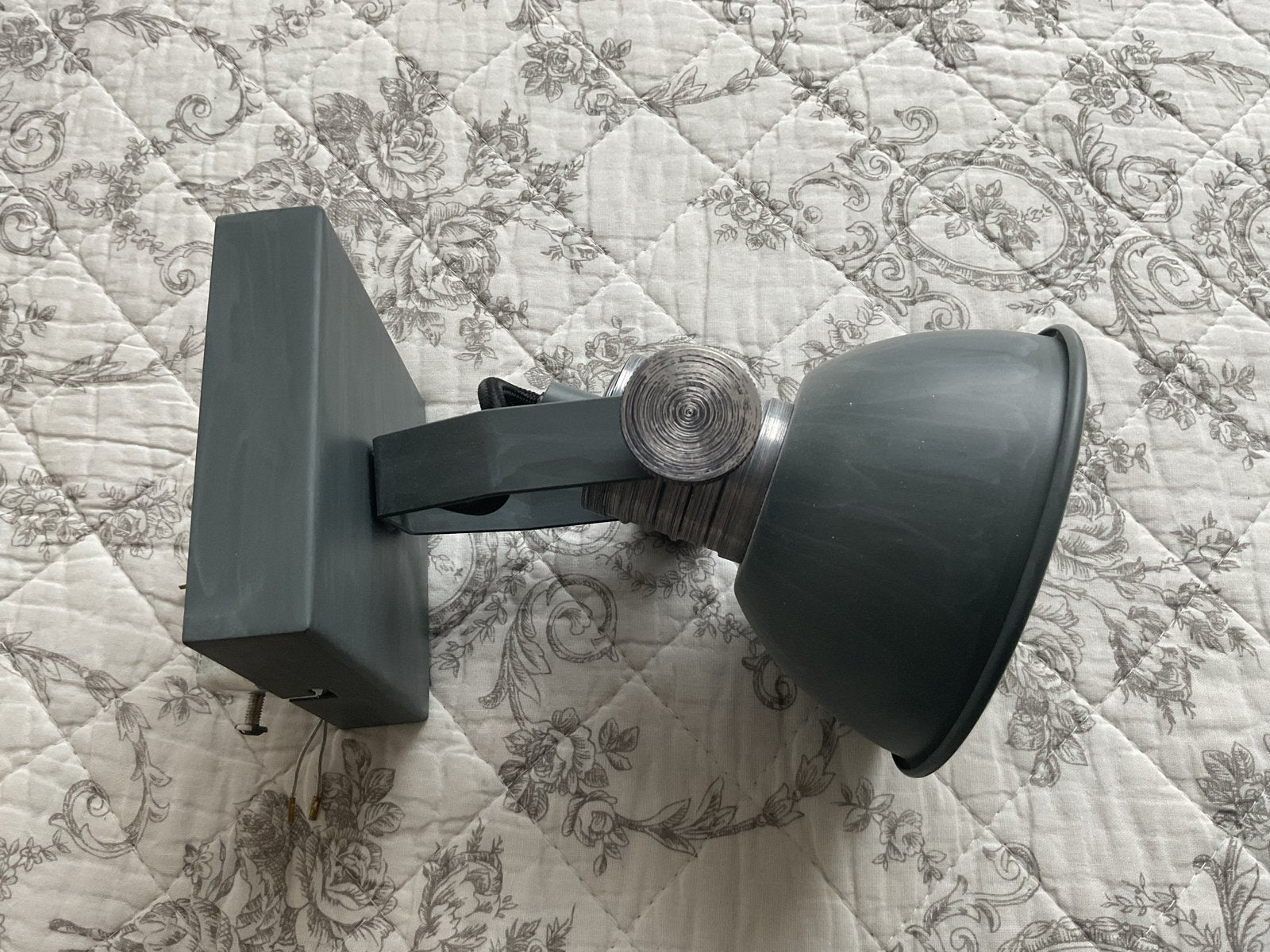 Wandspot grijs metaal, verstelbaar, GU10 fitting, Gebruikt, Ophalen of Verzenden, Overige merken, Wandspot