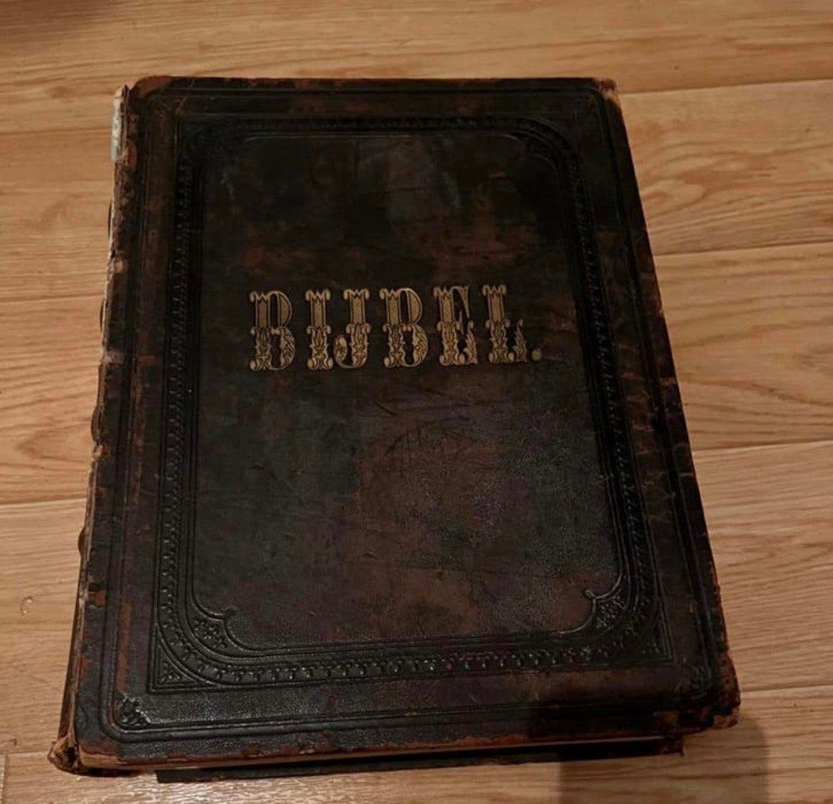 Antieke grote bijbel 1880, Ophalen of Verzenden