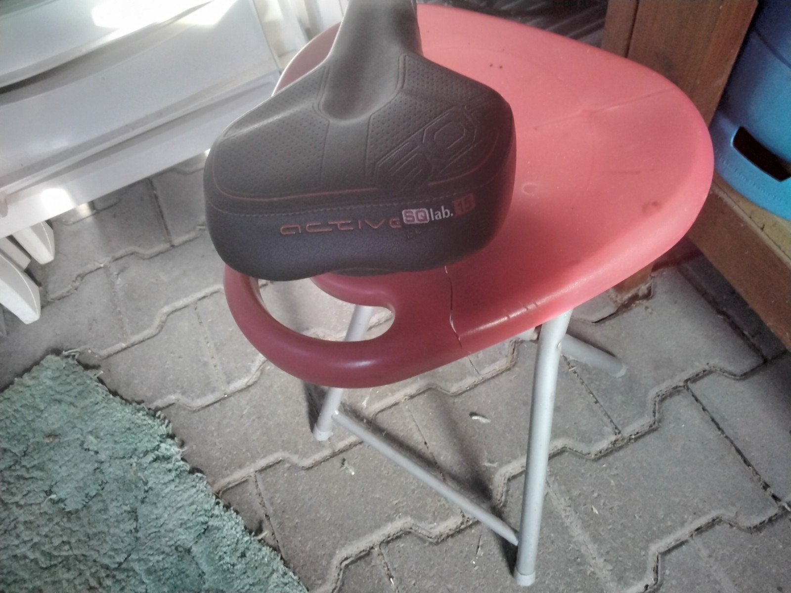 te koop nog een nieuwe zadel  €10euro, Ophalen, Zo goed als nieuw, Benzine, Overige merken