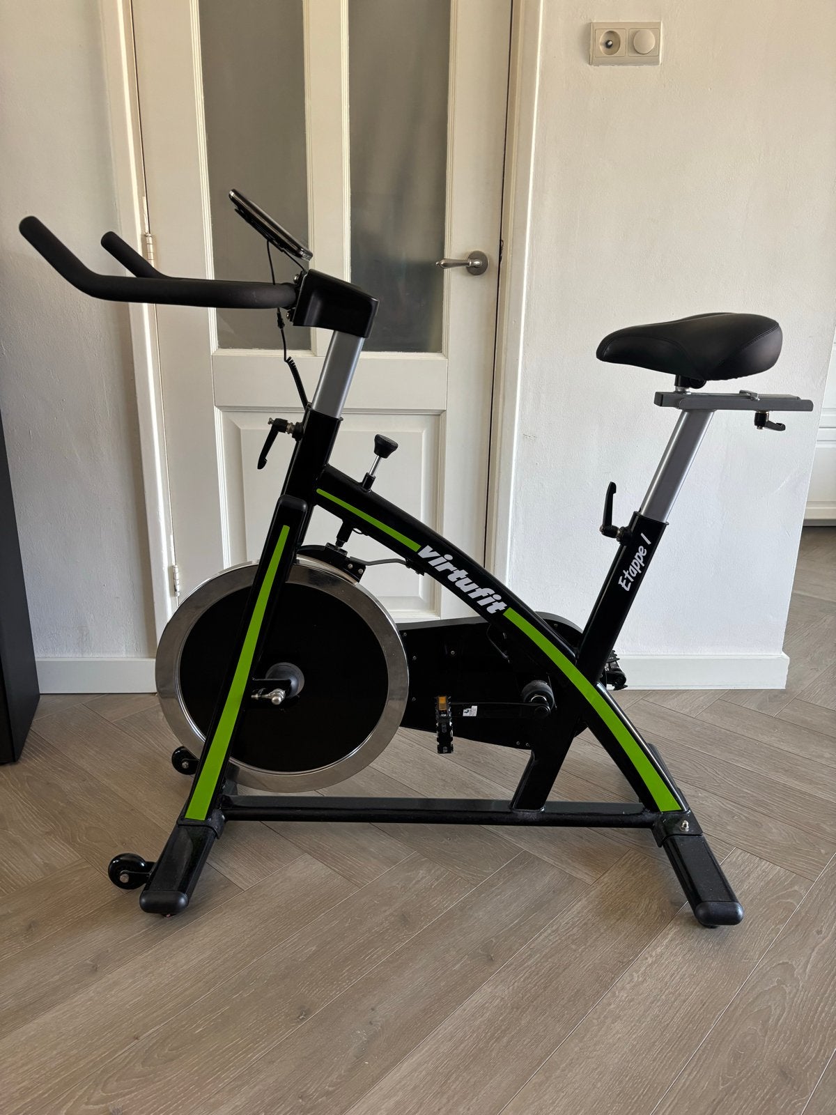VirtuFit Etappe 1 Spinningfiets - helemaal nieuw, Sport en Fitness, Ophalen, Spinningfiets, Nieuw, Metaal
