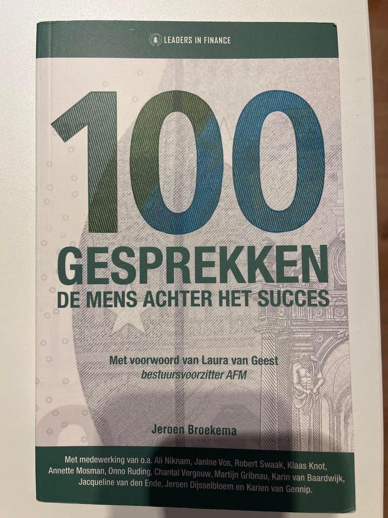 100 Gesprekken: De Mens Achter Het Succes - Jeroen Broekema, Ophalen of Verzenden, Zo goed als nieuw, Economie en Marketing