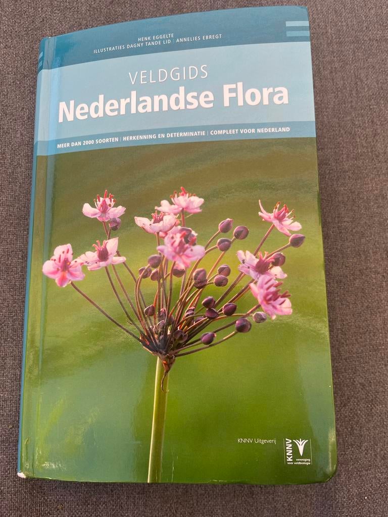 Veldgids Nederlandse Flora - Meer dan 2000 soorten, Boeken, Ophalen of Verzenden, Gelezen, Bloemen, Planten en Bomen