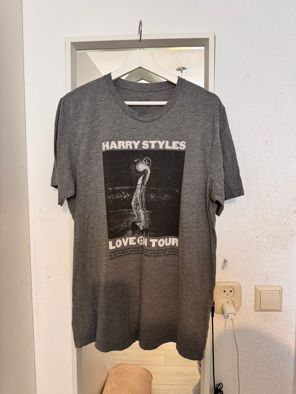 Harry Styles love on tour t-shirt, Verzenden, Maat 42/44 (L), Zo goed als nieuw, Korte mouw