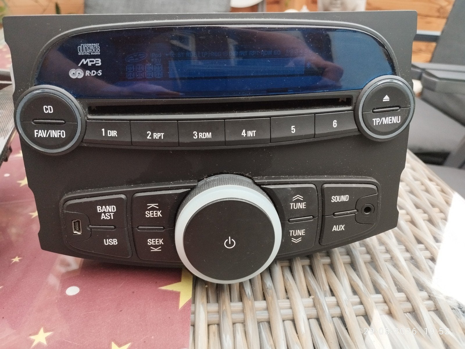 T.e.a.b. 2x Orginele autoradio Chevrolet Spark, Ophalen