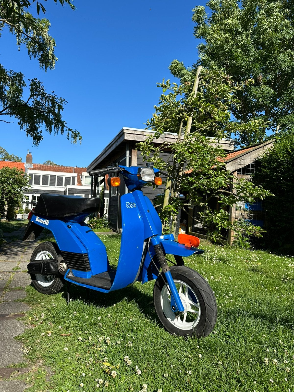 Scooter Benelli bella s50, Ophalen, Benzine
