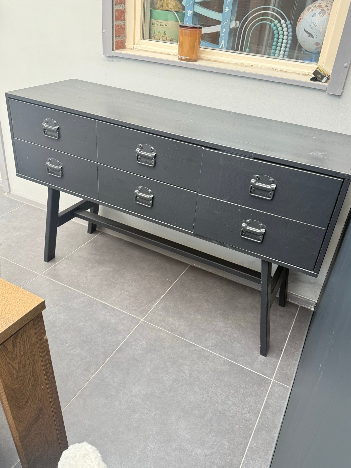 WOOOD dressoir zwart, Huis en Inrichting, Ophalen, Gebruikt, 100 tot 150 cm, Met lade(s)