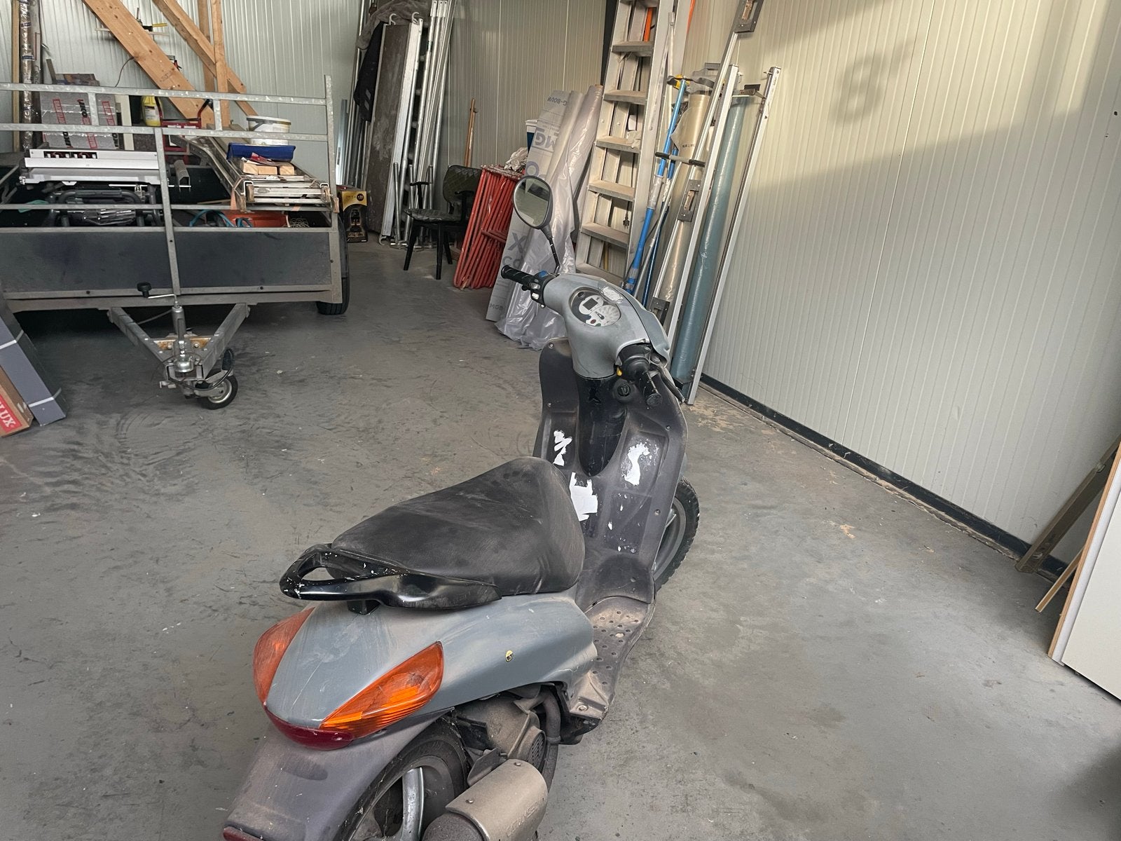 Piaggio Fly Scooter - Grijs, Gebruikt opknapper, Fietsen en Brommers, Scooters | Piaggio, Gebruikt, Fly, Benzine, Ophalen