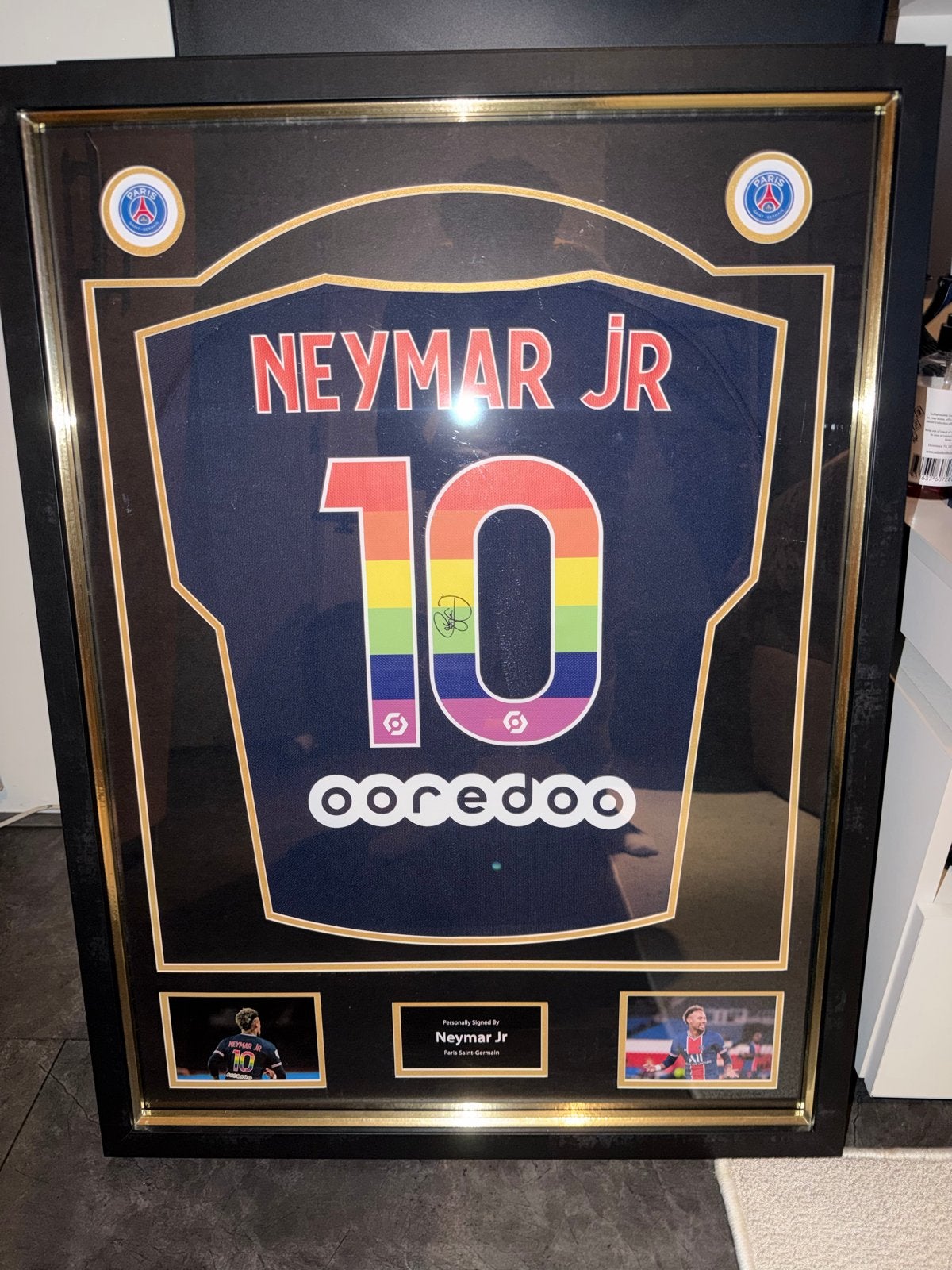 Ingelijst gesigneerd Neymar Jr. shirt - PSG #10, Ophalen of Verzenden, Zo goed als nieuw, Buitenlandse clubs, Shirt