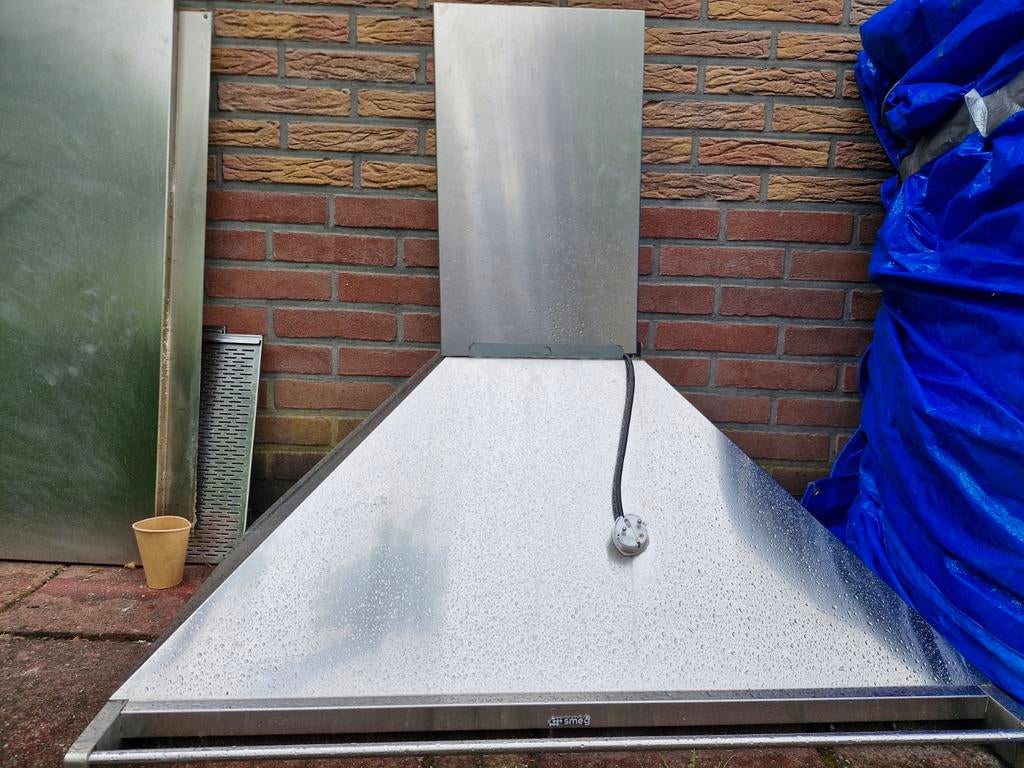 Gebruikte SMEG afzuigkap - RVS design, Witgoed en Apparatuur, Afzuigkappen, Ophalen, Gebruikt, Vrijstaand, Wandschouwkap