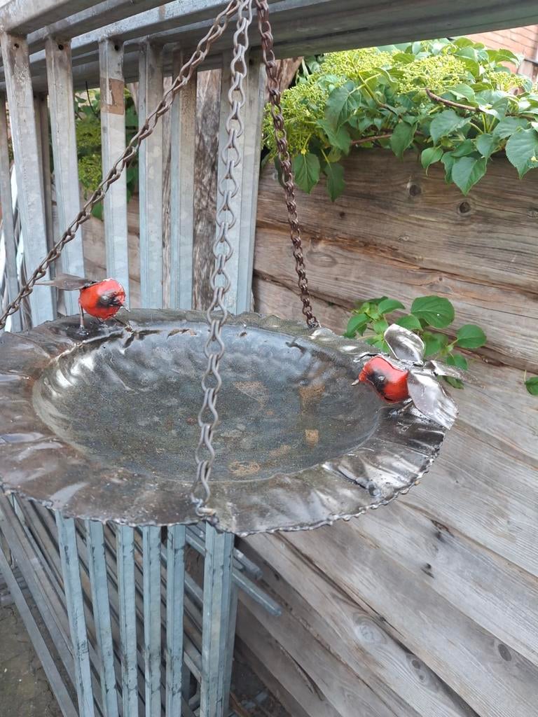 Gerecyclede drinkschaal met 2 roodborstjes voor de tuin, Tuin en Terras, Ophalen of Verzenden, Nieuw
