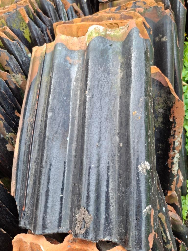 Te koop +- 400 friese geglazuurde dakpannen, Doe-het-zelf en Verbouw, Dakpannen en Dakbedekking, Ophalen, Steen of Klei, 15 m² of meer
