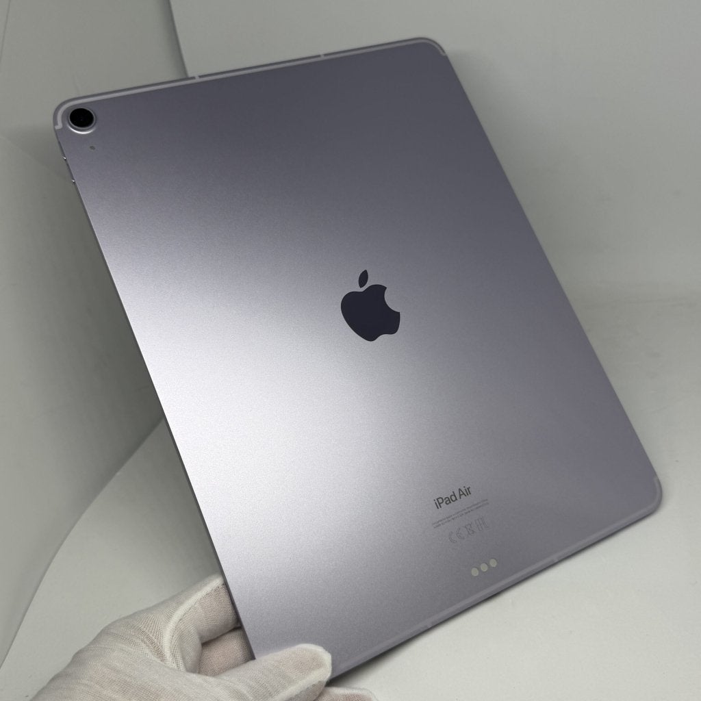 Foto 3 van iPad Air 13 inch M2 5G 1TB paars /krasvrij /100% batt /garan