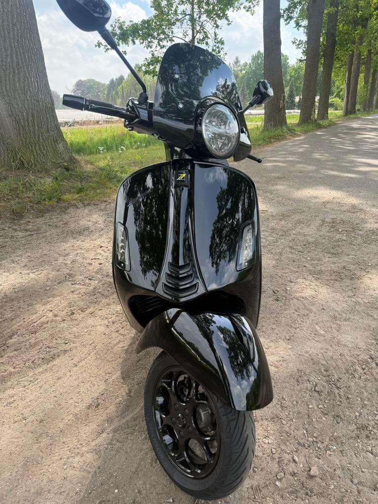 Vespa gts 300 super, Ophalen, Overige modellen, Zo goed als nieuw