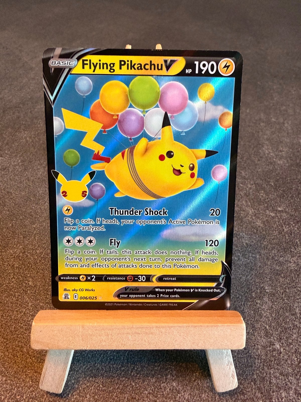 Flying Pikachu V 006/025 - Celebrations - Pokemon, Ophalen of Verzenden, Zo goed als nieuw, Losse kaart, Foil