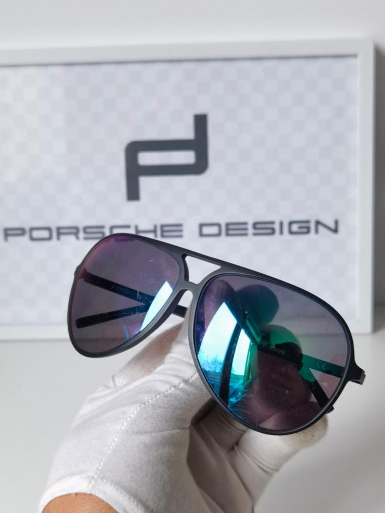 Gebruikt Origineel porsche design zonnebril met etui 

Mod, Overige merken, Zonnebril, Zwart, Ophalen of Verzenden