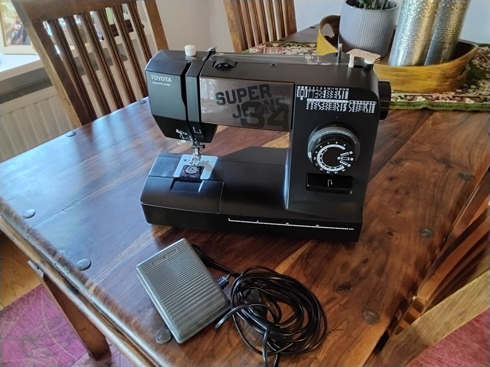 Toyota Super jeans 34, Hobby en Vrije tijd, Ophalen, Zo goed als nieuw, Naaimachine, Overige merken