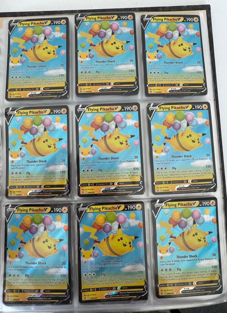 Flying Pikachu V 006/025 Pokemon 25th Celebrations, Ophalen of Verzenden, Zo goed als nieuw