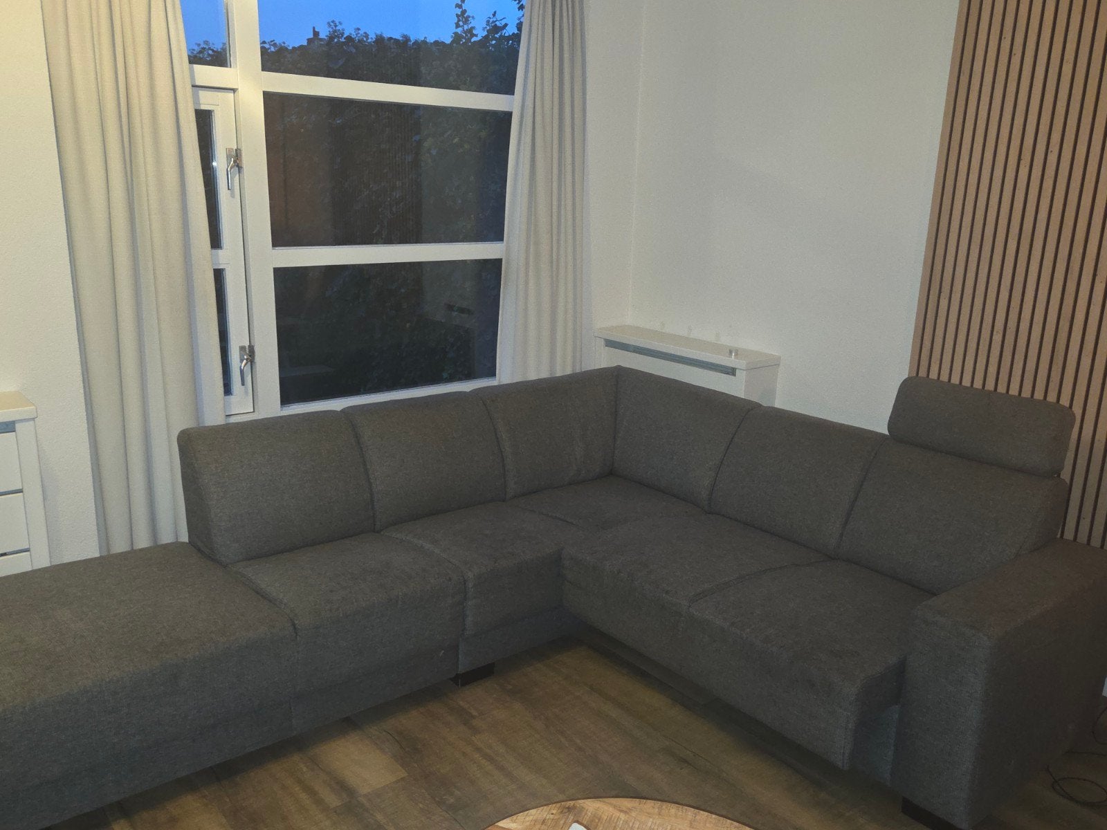 Comfortabele hoekbank met uitschuifbaar loungegedeelte, Huis en Inrichting, Ophalen, Gebruikt, Hoekbank, 200 tot 250 cm