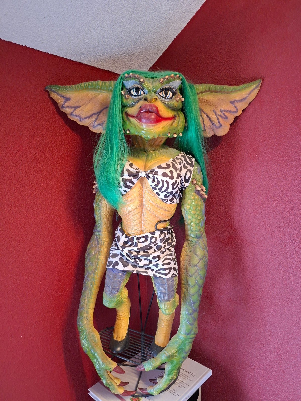 Gremlins Gretta lifesize, Ophalen of Verzenden, Gebruikt