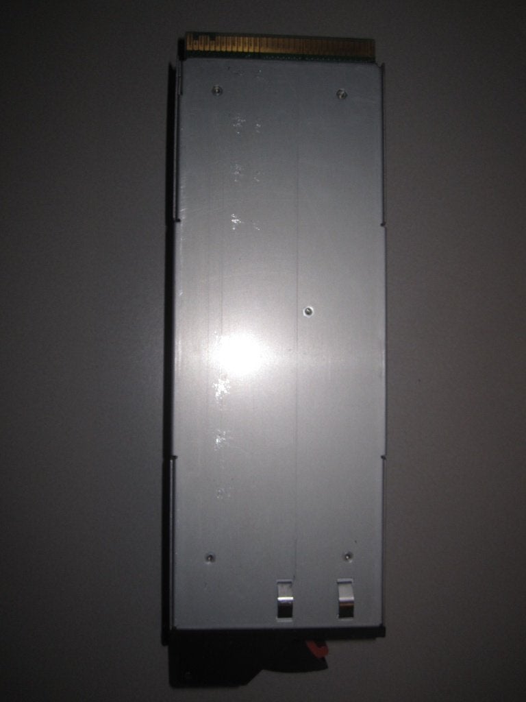Foto 2 van IBM HotSwap Astec Server voeding Model AA20790