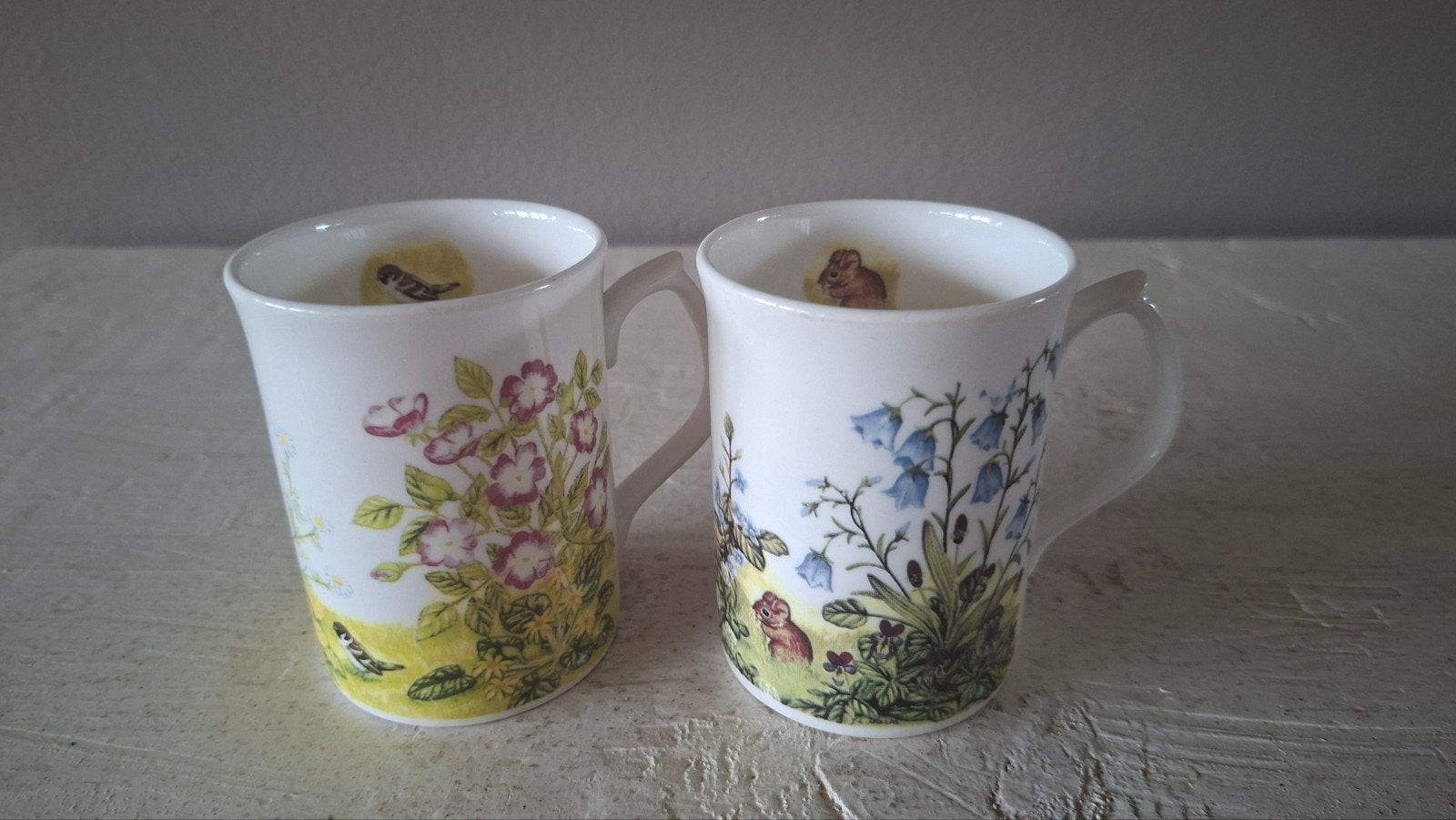 Set van 2 Vintage Duchess Mokken Mus & Muis, Huis en Inrichting, Overige merken, Vintage, Zo goed als nieuw, Porselein