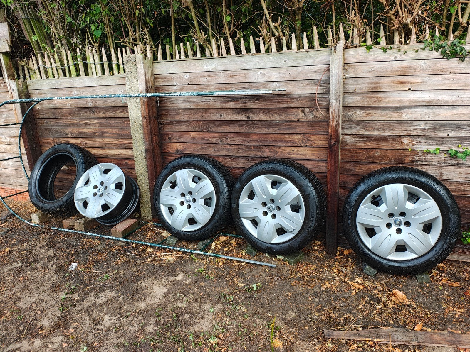 Originele Renault VelSatis stalen velgen met winterbanden, Ophalen, Gebruikt, Banden en Velgen, 17 inch