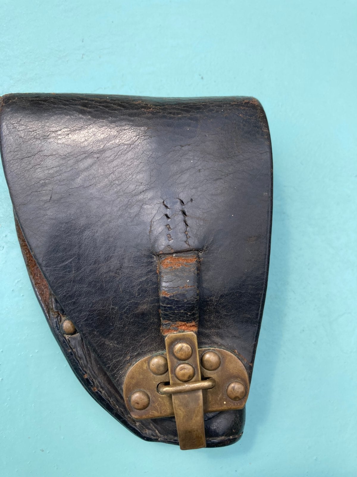 Heel oud  (Ned.?) holstertje voor klein pistool, 6,35 / 7,65, Verzenden, Landmacht, Nederland, Overige typen