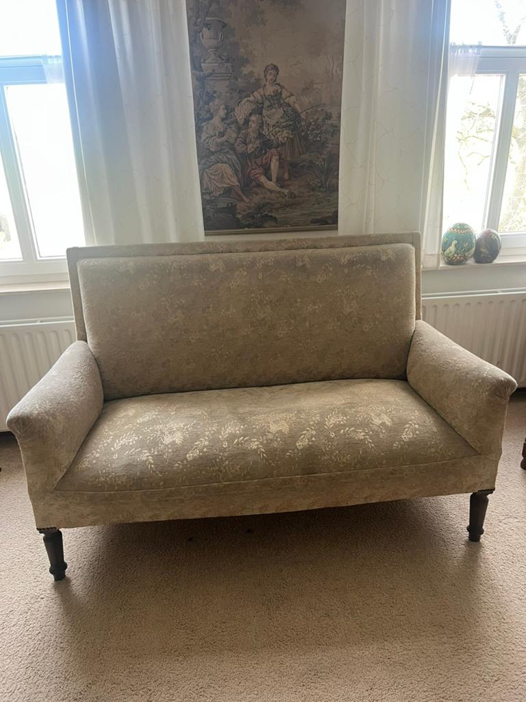 Mooi Klassiek bankje, in goede staat, Huis en Inrichting, Tweepersoons, 75 tot 100 cm, Zo goed als nieuw, Minder dan 150 cm